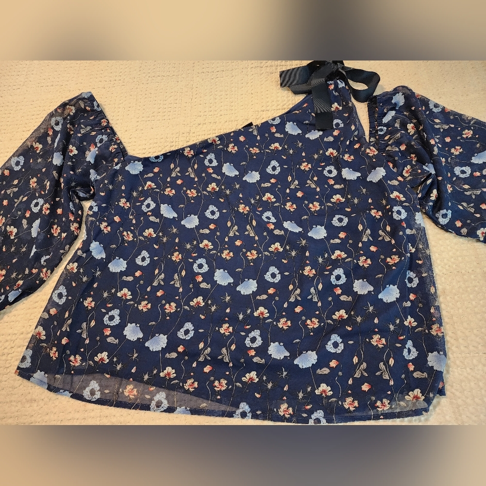 Soncy Women's Navy Blue Floral Cold-Shoulder Top With Tie Sz 22-24 Coquette Sexy